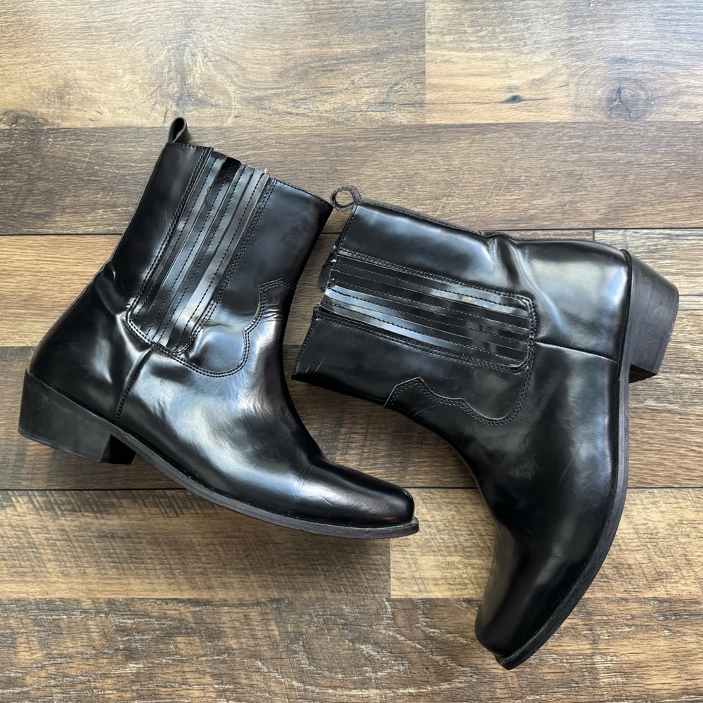 URBAN OUTFITTERS | Cowboy Inspired size 9 Stylish Black Leather Boots